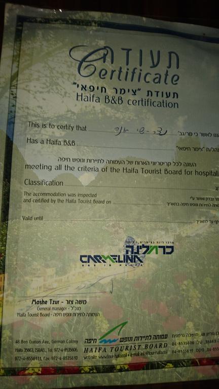 Stella Maris Hosting Lägenhet Haifa Exteriör bild